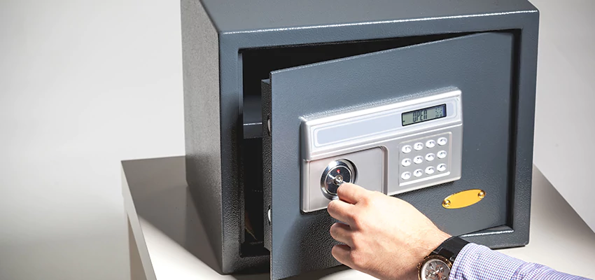 Jewelry Safe Unlocking Service in Miami, Florida