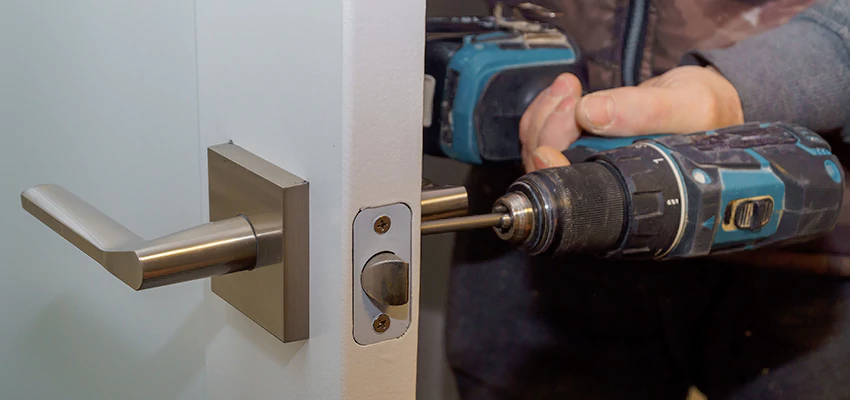 Broken Door Handle Lock Repair in Miami, Florida