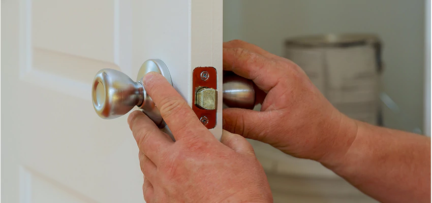 AAA Locksmiths For lock Replacement in Miami, Florida