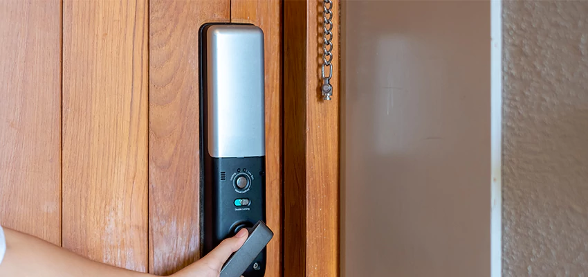 Home Security Electronic Locks Upgrades in Miami, FL